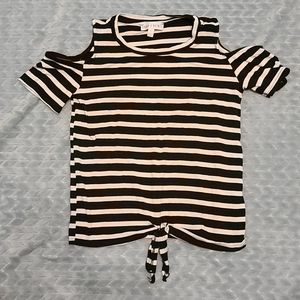 Tie-Front Cold-Shoulder shirt